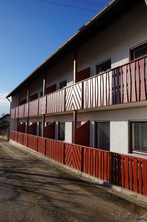 Pension-Metzgerei Hofer Inning am Holz Exteriör bild